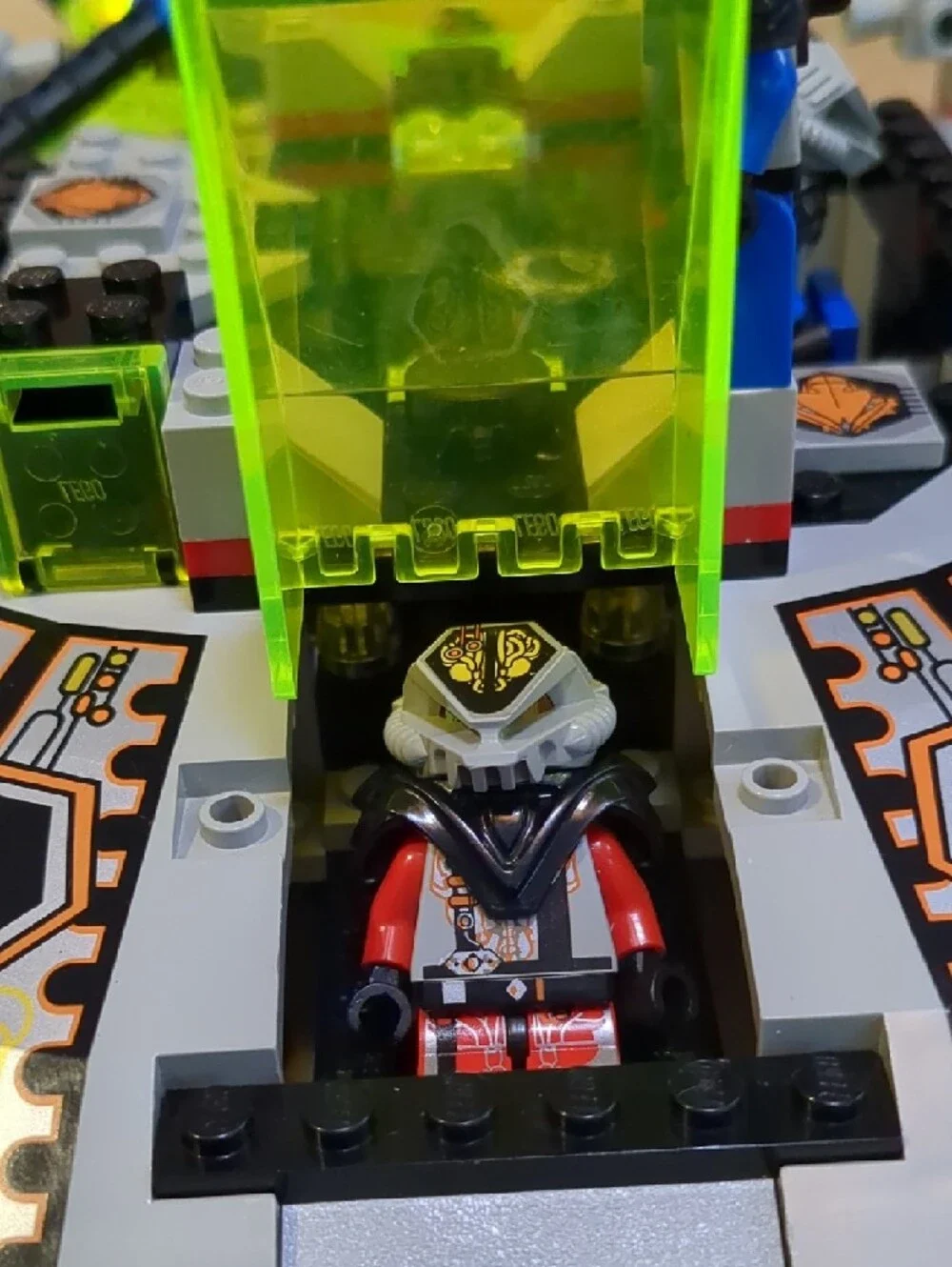 Lego 6575-1 Alien Avenger - Complete + Extra Minifig - Gray and Neon - RARE